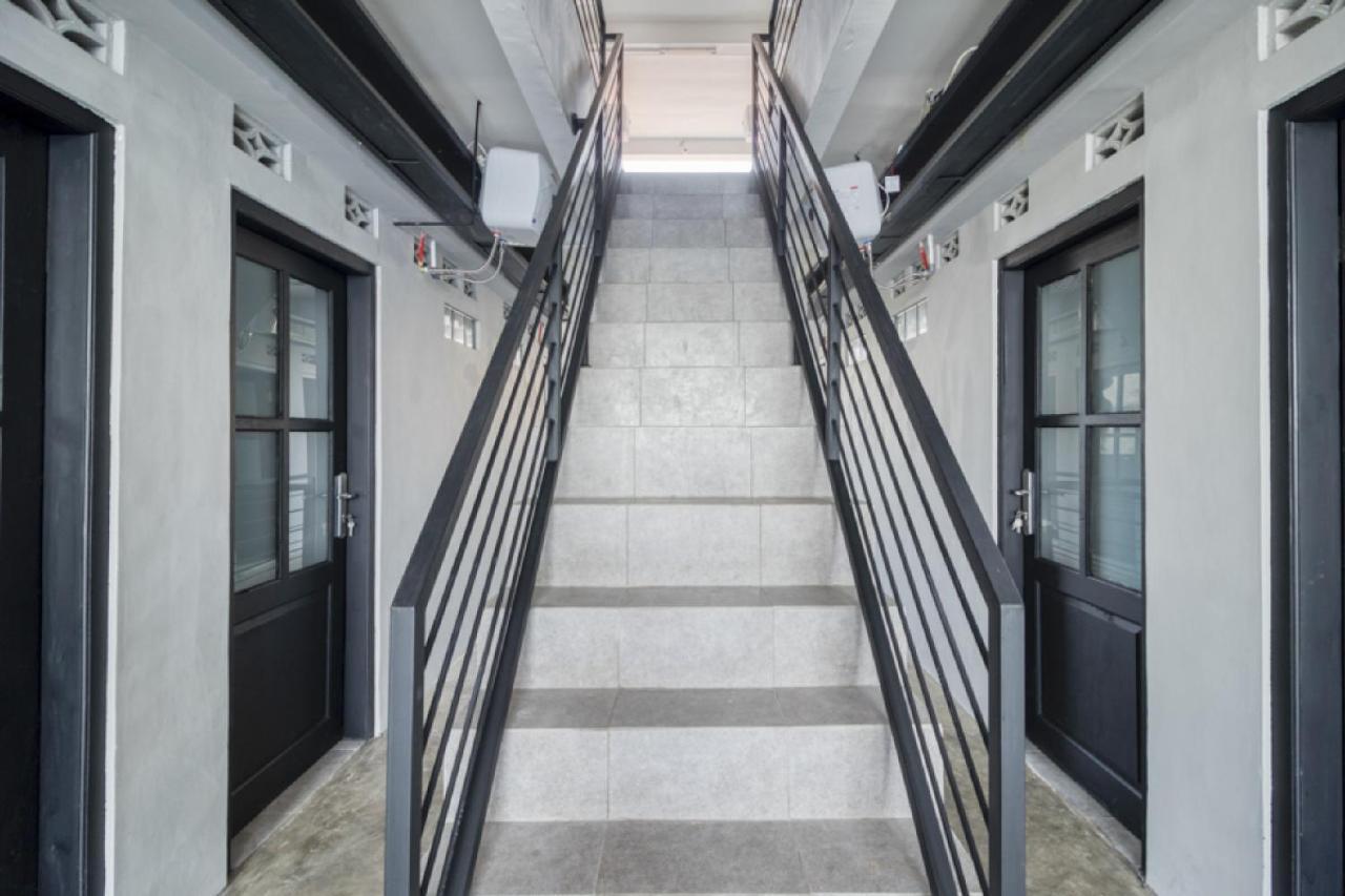 Reddoorz Syariah Near Galeria Mall Yogyakarta Extérieur photo